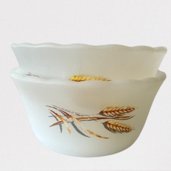 MCM Vintage Fire King Milk Glass Anchor Hocking Loaf & Custard Dish -  CIRCA 60s - Picture 4 of 16